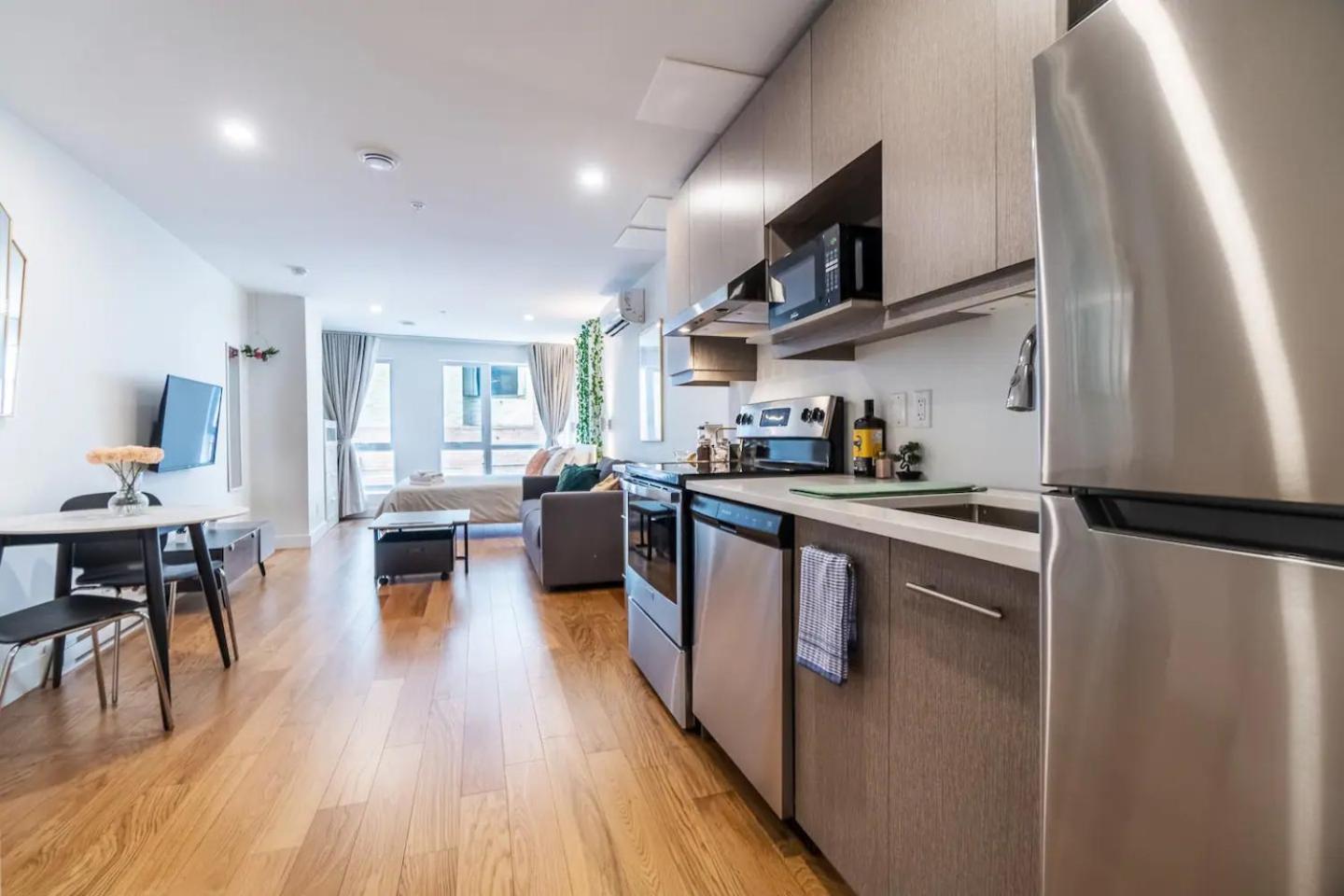 Rozenhaus Montreal Hotel Zewnętrze zdjęcie