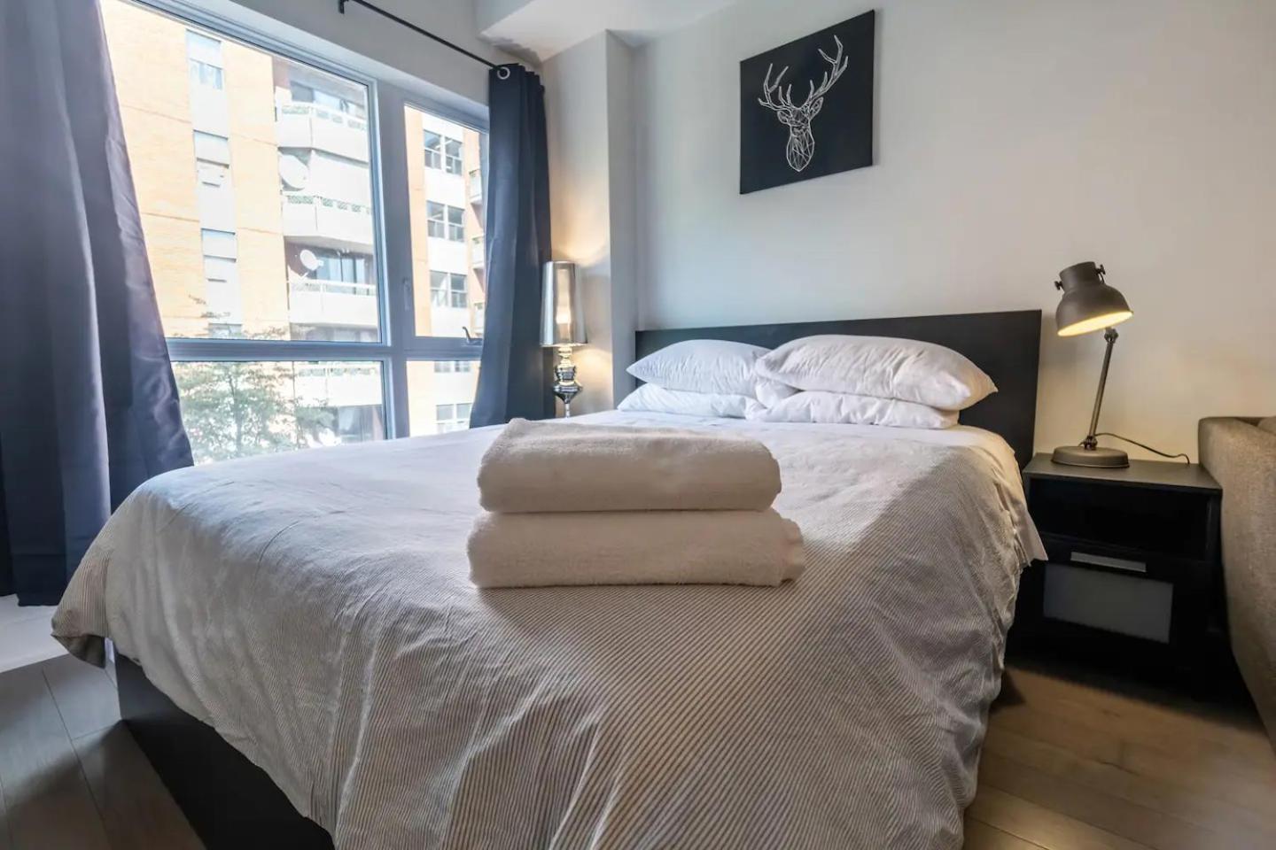 Rozenhaus Montreal Hotel Zewnętrze zdjęcie